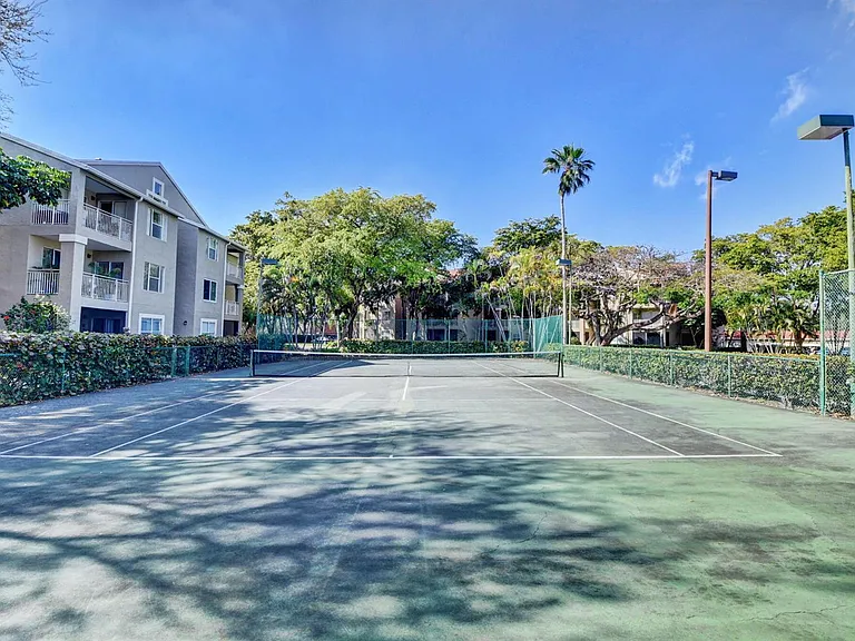 1725 Palm Cove Blvd #10 — Photo 3