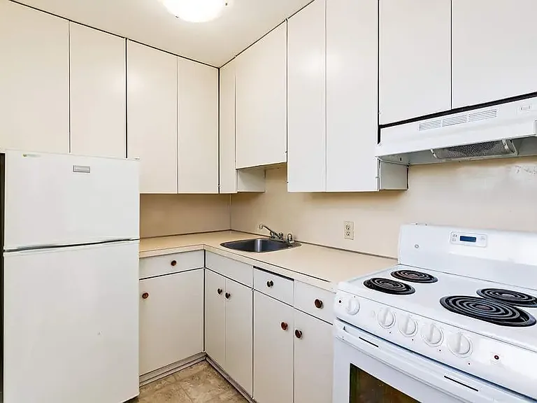 1261 4th Ave S #4G — Photo 6