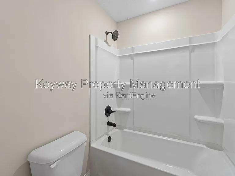 904 Sandpiper Xing — Photo 19