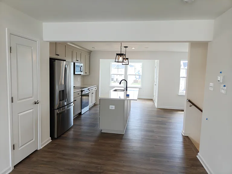 503 Fontana Cir — Photo 12
