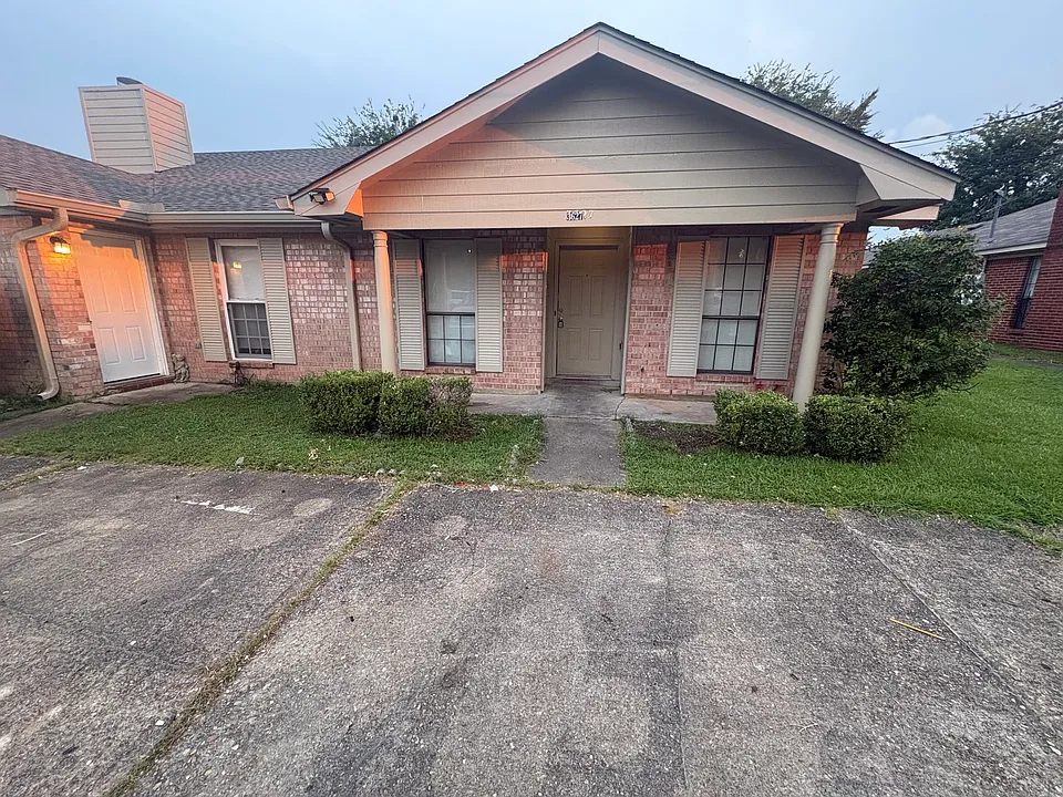 3627 Castle Ridge Rd
