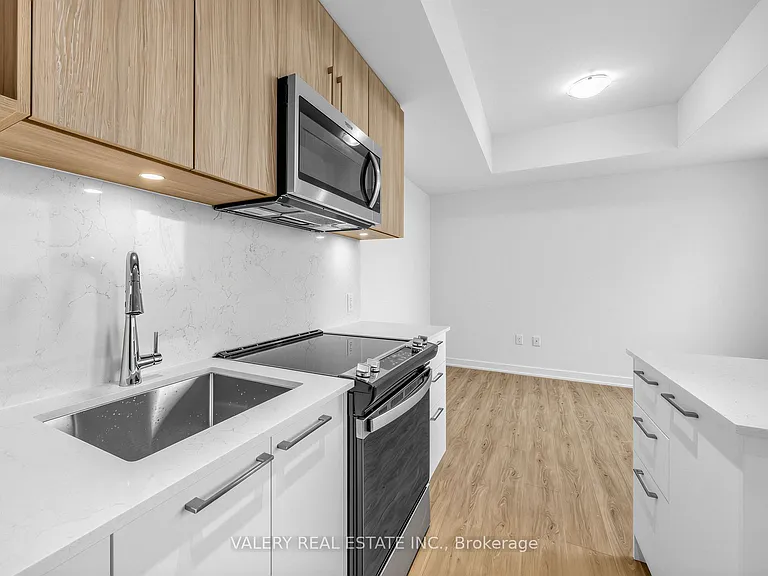 500 Plains Rd E #Penthouse 01 — Photo 6