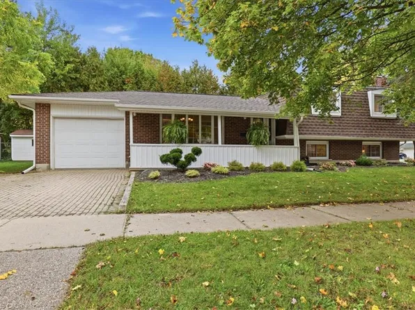 76 Culpepper Dr, Waterloo, ON N2L 5S4