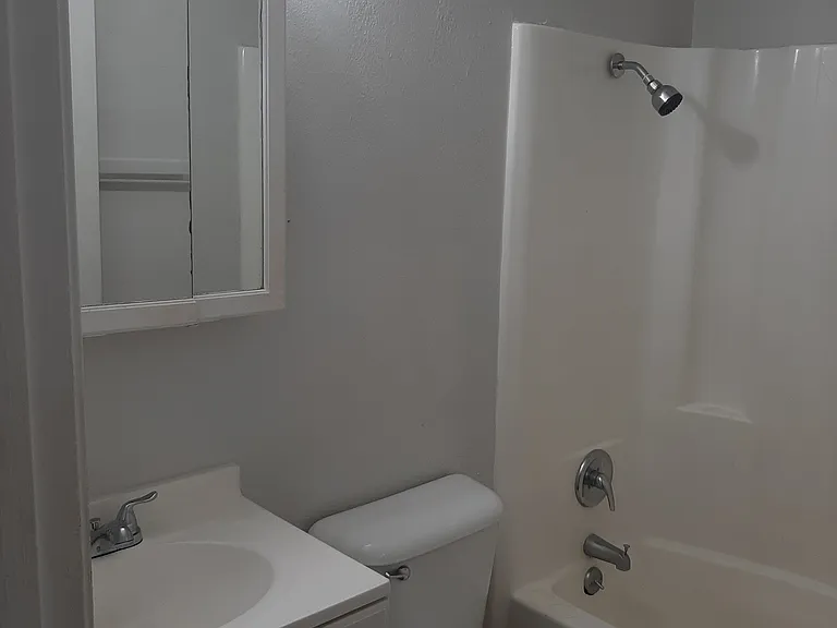 1017 Mariner Cir — Photo 4