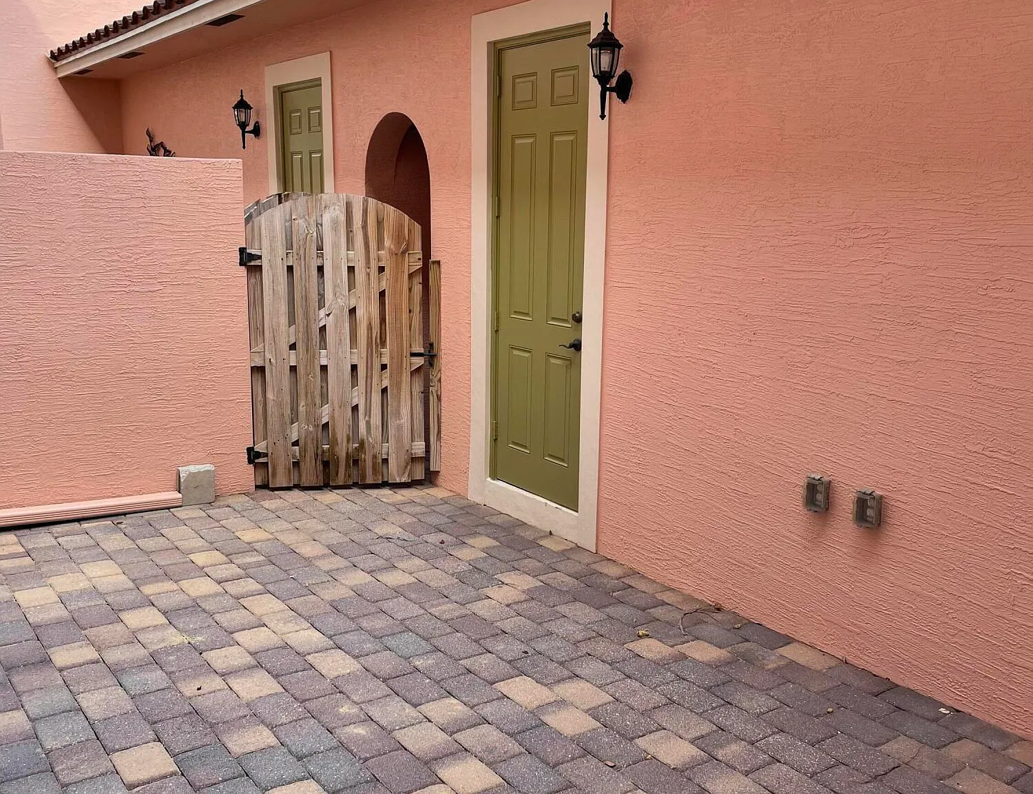 3 bed, 2.5 bath, 1822 sqft, $4,500 — Photo 3