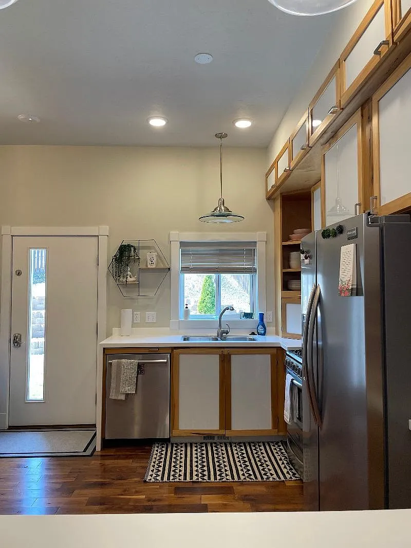 3 bed, 2.5 bath, 1756 sqft, $2,900 — Photo 3