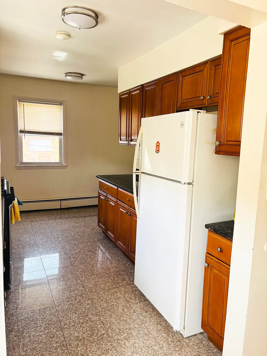 Building Photo - 61-45 219th St #2