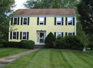 15 Abenaki Rd, Northborough, MA 01532
