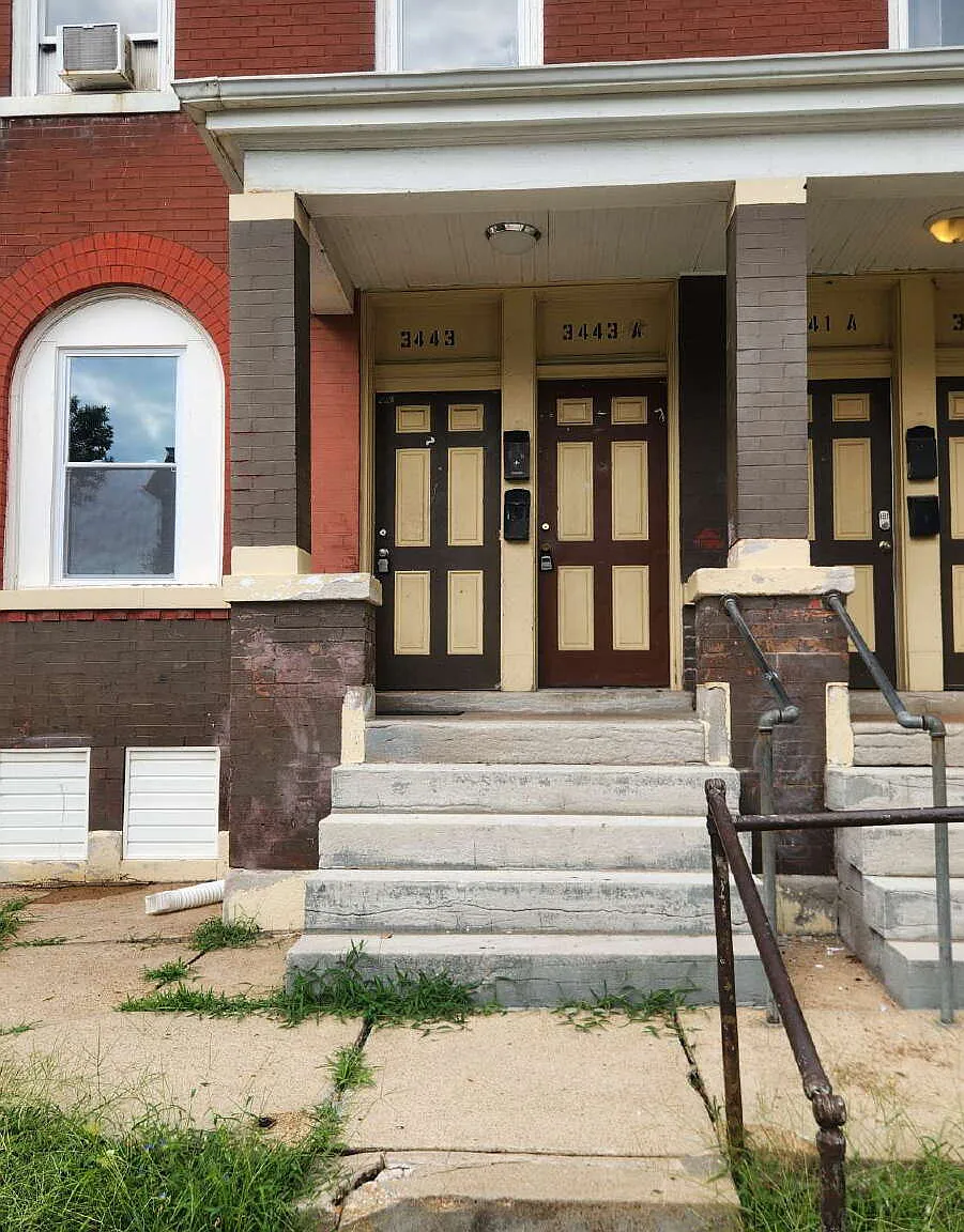 1 bed, 1.0 bath, $900 — Photo 2
