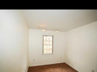 5 Tallow Ct, Windsor Mill, MD 21244