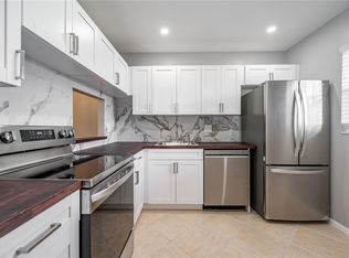 3040 Holiday Springs Blvd APT 302, Margate, FL 33063