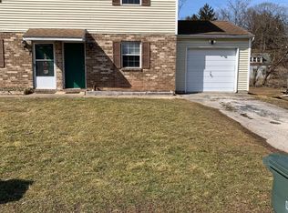 1873 Pineview Dr, York, PA