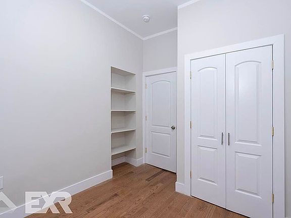 2nd image of 647 Courtlandt Ave #5
