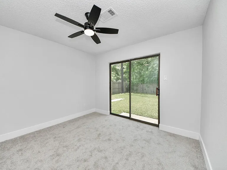 7427 Willow Oak Dr — Photo 15
