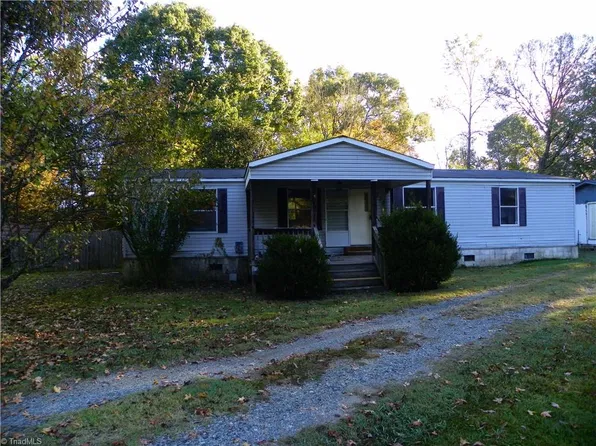 233 Green Needles Dr, Lexington, NC 27292