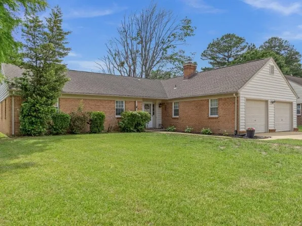 5009 Meadow Pines Pl, Virginia Beach, VA 23464