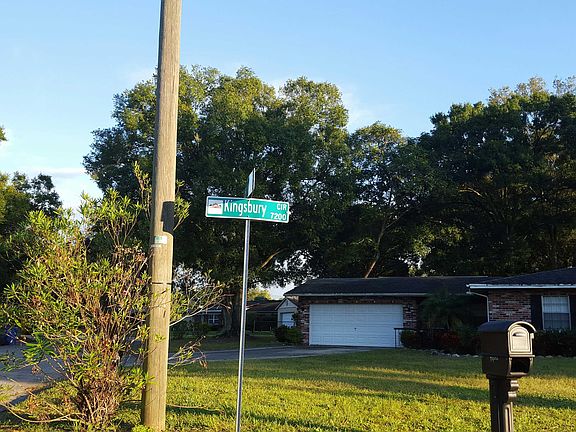 5th image of 7303 Kingsbury Cir