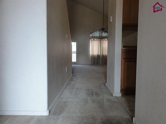 3rd image of 5815 Coyote Peak Pl