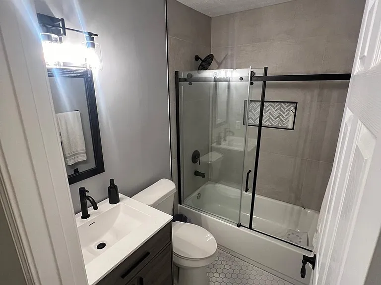 4008 Rock Mill Dr — Photo 26