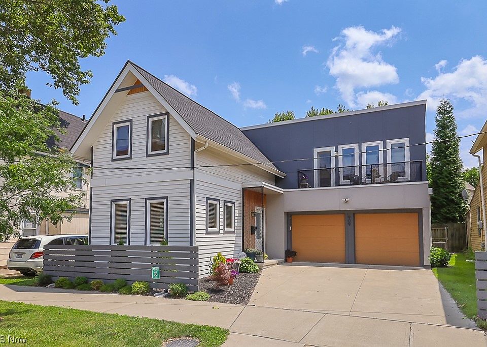 1st image of 909 College Ave