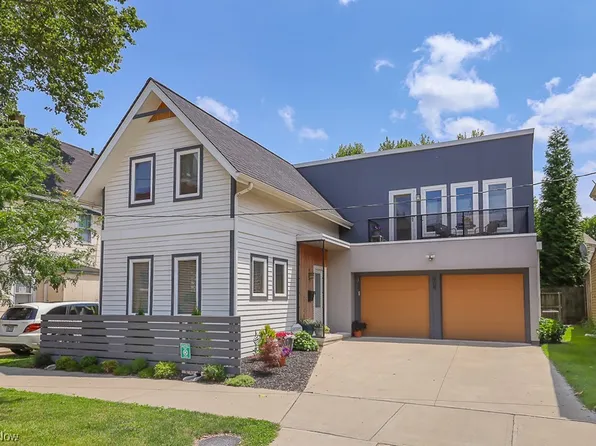 909 College Ave, Cleveland, OH 44113