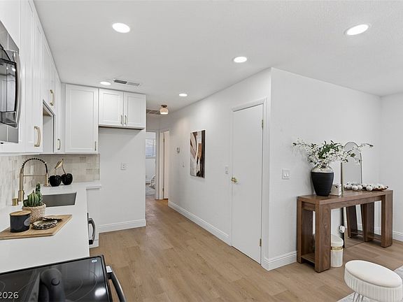 3rd image of 1339 Elizabeth Ave Unit 4
