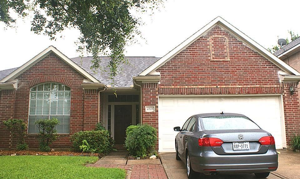 1st image of 1218 Elmhurst Trails Ln