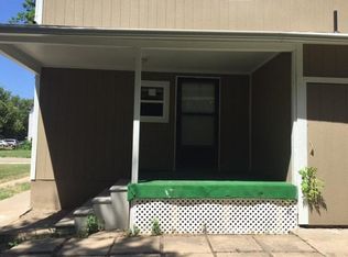 129 1/2 Baker St, Salina, KS 67401