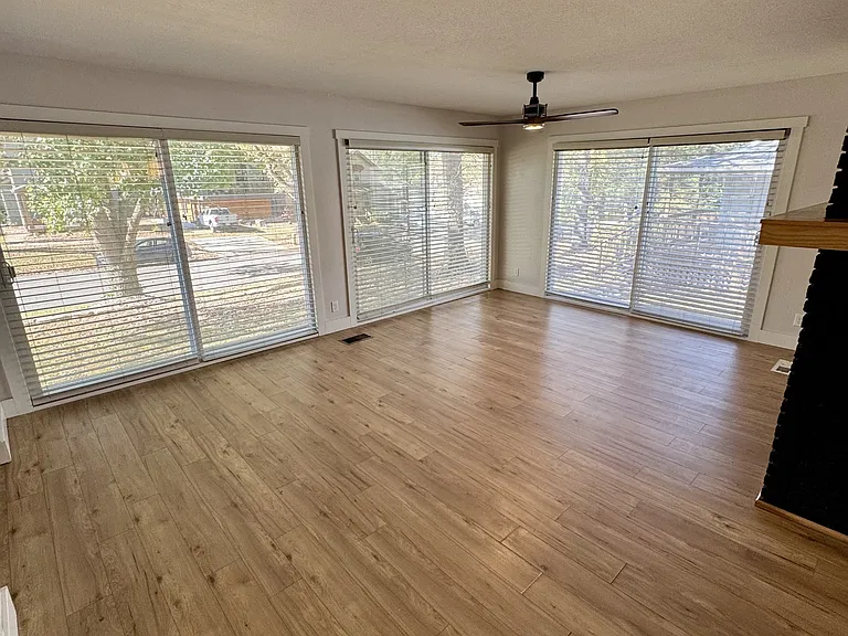 522 Indiana St — Photo 12