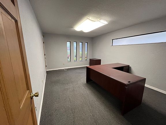 4th image of 2909 Lakeview Dr