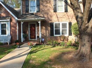 18 Brandy Ct, Greensboro, NC 27409