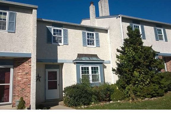 2nd image of 3202 Doris Ct