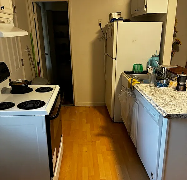 178 N Main St #4 — Photo 8