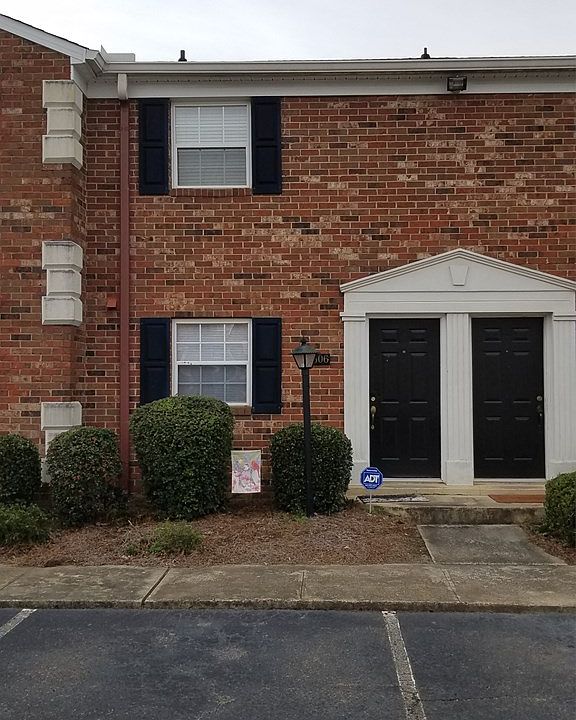 2nd image of 2606 Berkshire Rd #2606