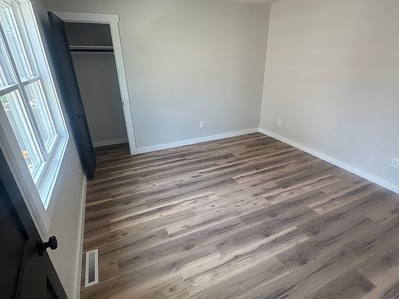 3rd image of 202 Melrose Dr