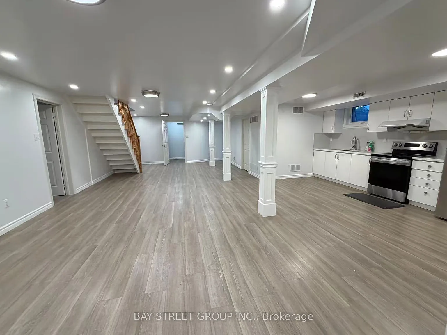 3 bed, $2,200 — Photo 4