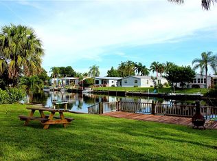 7882 SE Paradise Dr, Stuart, FL 34997