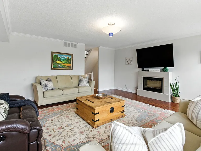 442 Maple Ave #7 — Photo 19