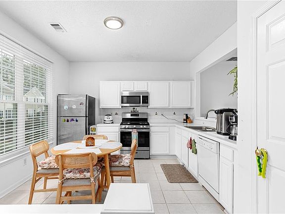 2nd image of 4088 Howell Park Rd