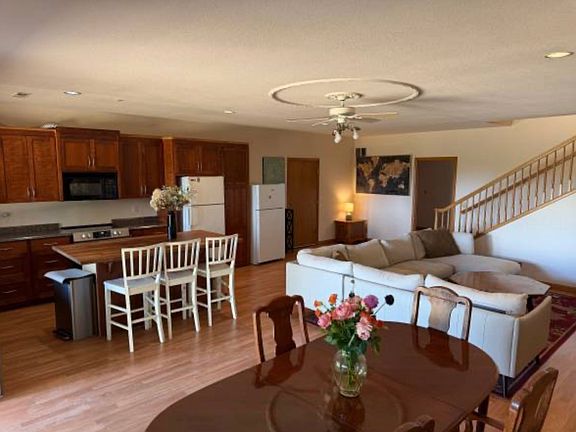 2nd image of 515 Sunlit Ln