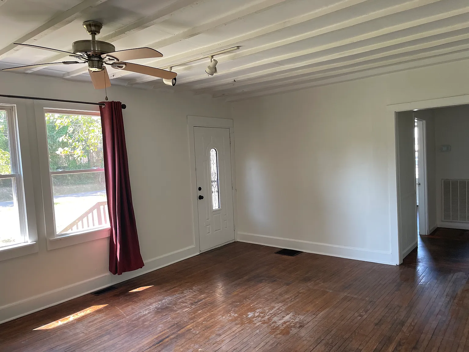 3 bed, 1450 sqft, $1,350 — Photo 2