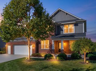4319 Plantree Rd, Naperville, IL 60564