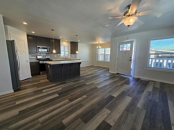 2nd image of 4901 Green River Rd #183