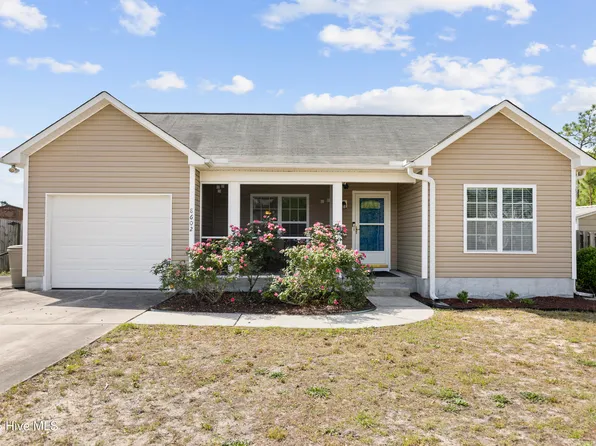 8602 Heirloom Drive NE, Leland, NC 28451