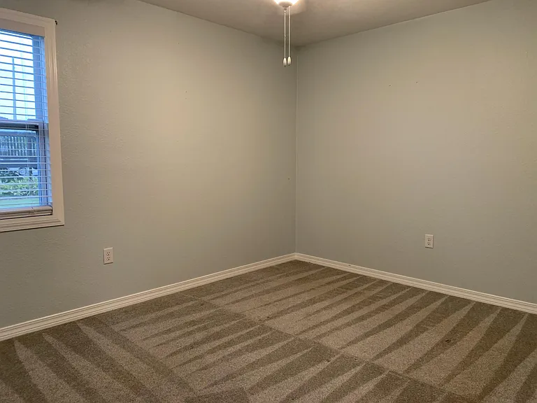 723 S Berthe Ave #6 — Photo 5