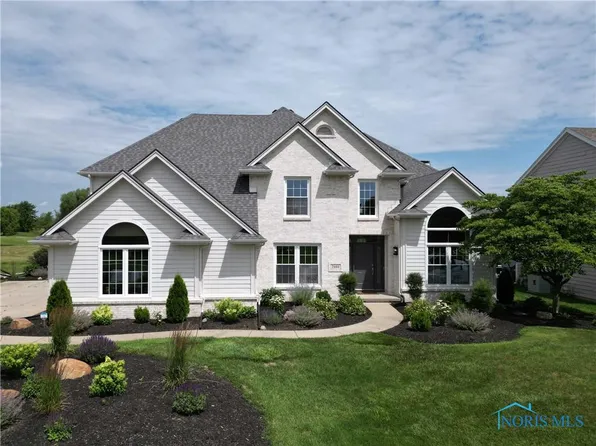 7460 Tournament Dr, Waterville, OH 43566