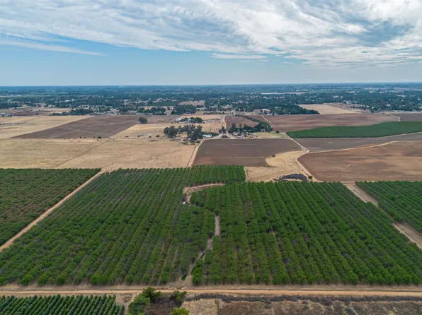 Herndon Ave, Clovis, CA 93619