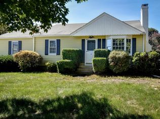 2 Curtis Rd, Hopkinton, MA 01748