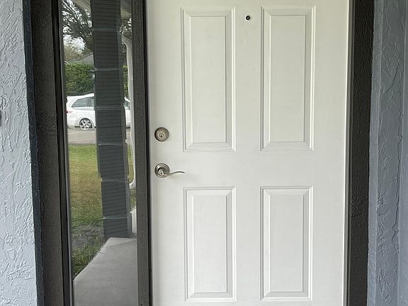 5th image of 50 Westhampton Dr