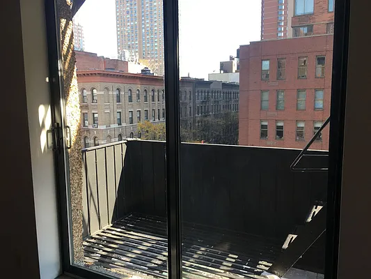 Rented by Bold New York | media 17